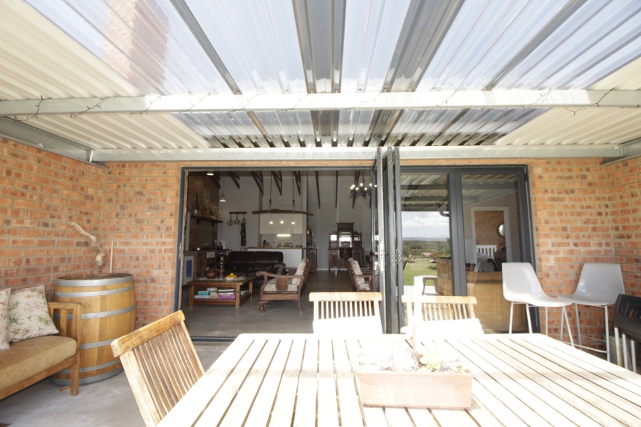 4 Bedroom Property for Sale in Paradise Beach Eastern Cape